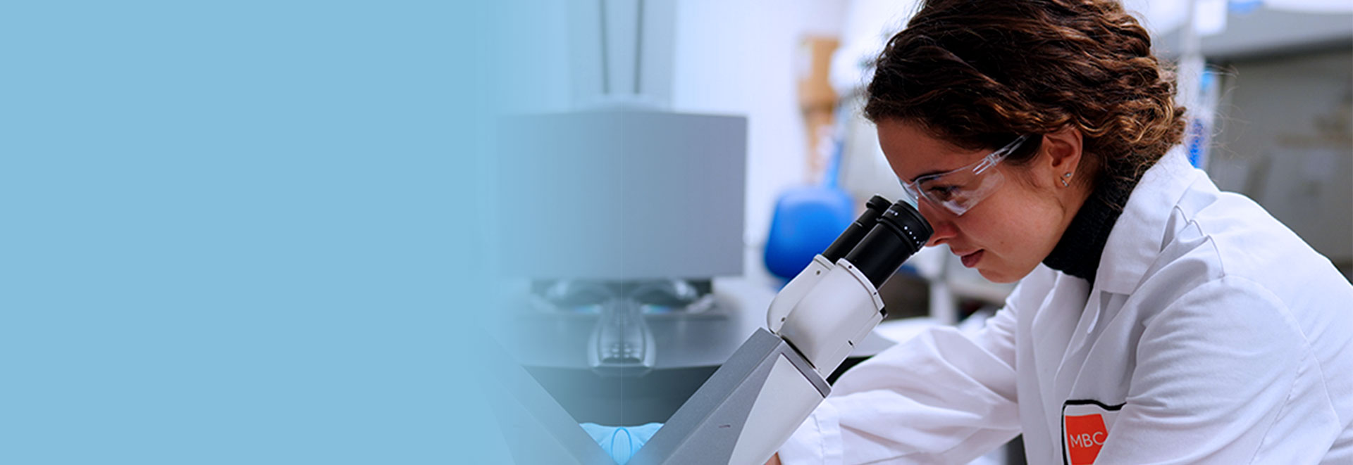 qodef-fullwidth-slider